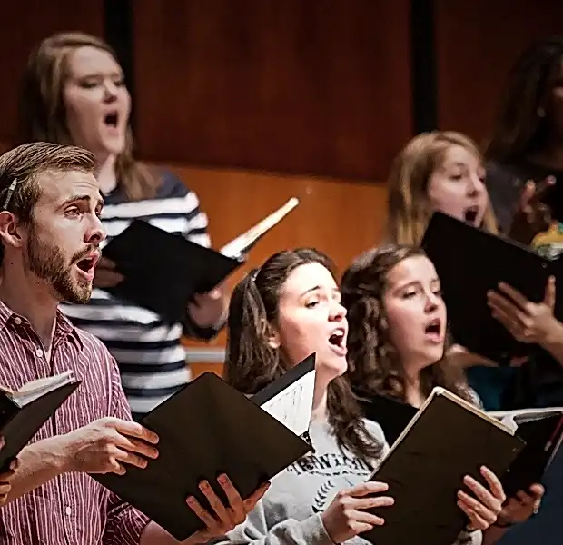 Polifonik (Çok Sesli Koro)